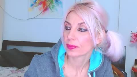 Lara online show from 02.24.25