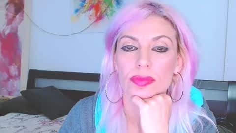 Lara online show from 03.04.25