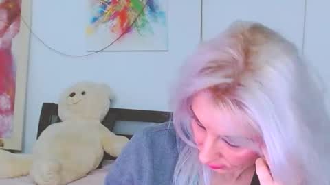 Lara online show from 02.02.26