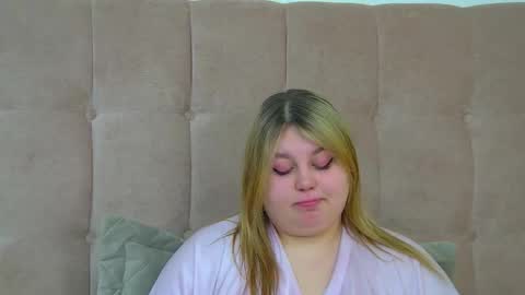 LillianHaig online show from 02.08.26