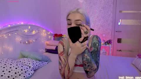 LilliMoore online show from 09.17.25