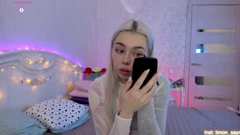 LilliMoore online show from 10.11.25