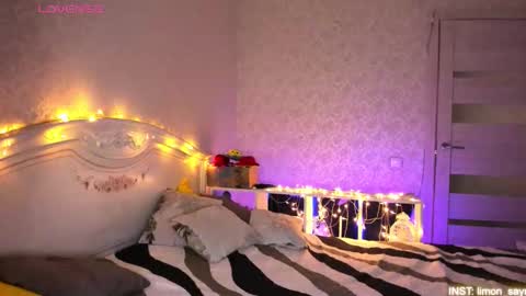 LilliMoore online show from 02.07.26