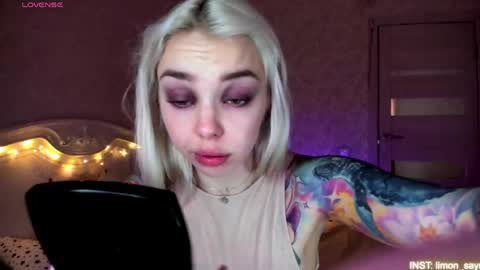 LilliMoore online show from 05.18.26
