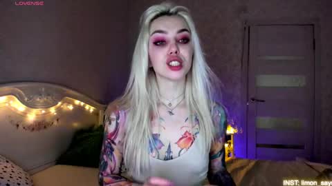 LilliMoore online show from 06.04.26