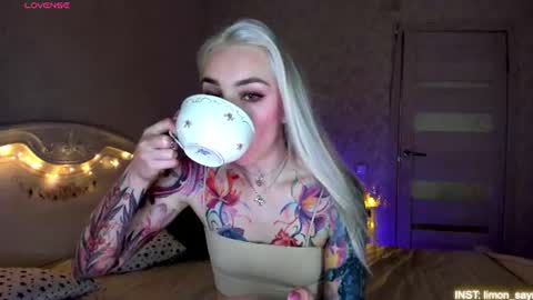 LilliMoore online show from 06.09.26