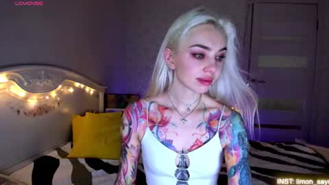 LilliMoore online show from 08.03.26