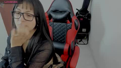 Snapshot of lillith_777 chatting on 11.10.25 lillith_777 online show from 11.10.25