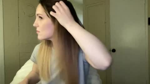 lilly_adams88 online show from 06.11.26