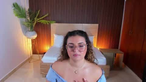 Snapshot of lilly_ass chatting on 02.17.25 L I L L Y online show from 02.17.25