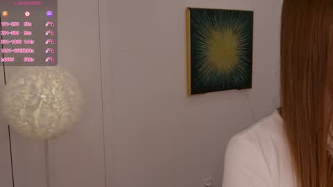 Lilly Colins online show from 02.08.25