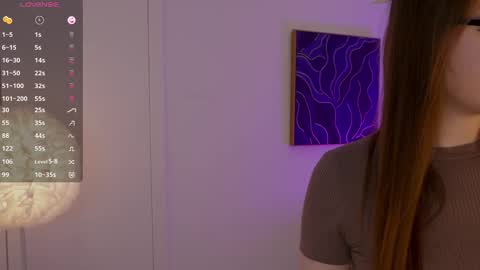 Lilly Colins online show from 03.02.25