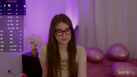 Lilly Colins online show from 03.06.25