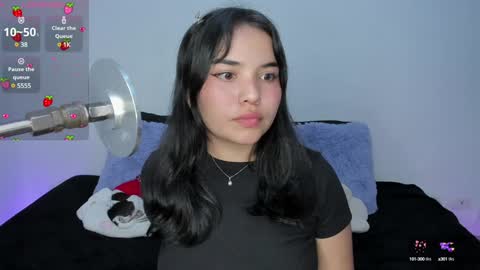 Snapshot of lilly_kinky chatting on 01.14.25 Lilly online show from 01.14.25