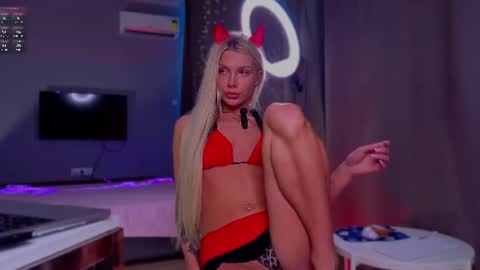lilly_lux online show from 06.17.26