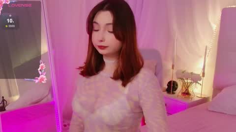 Snapshot of lilly_royse chatting on 11.23.25 lilly_royse online show from 11.23.25