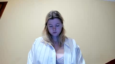 Lilly Depp online show from 12.02.25