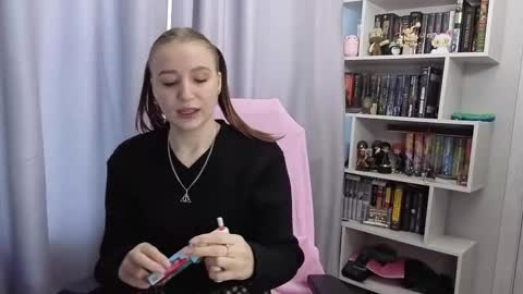 LillyFan X online show from 09.15.25