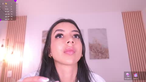 Lilly Thompson  online show from 02.02.25