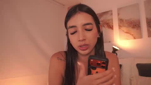 Lilly Thompson  online show from 02.26.26