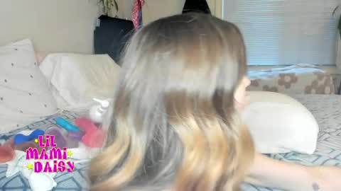 Snapshot of lilmamidaisy chatting on 04.04.26 Daisy Bby online show from 04.04.26