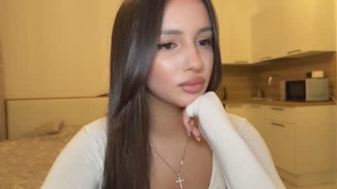 Mia online show from 08.07.26