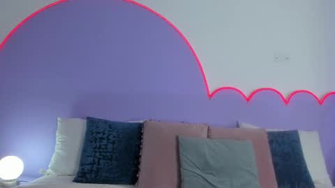 Lilou online show from 02.08.25