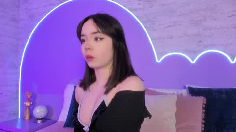 Lilou online show from 11.28.25