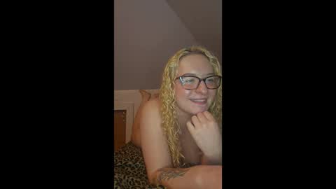 Snapshot of lilpies chatting on 02.25.26 LilPies online show from 02.25.26