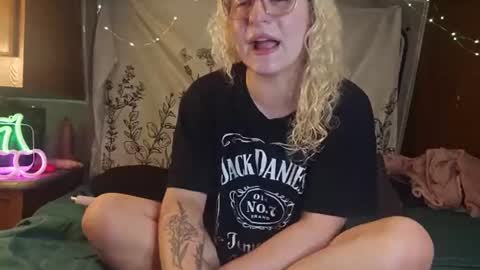 LilPies  online show from 07.14.26