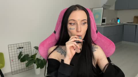 Snapshot of lilpresident chatting on 12.25.24 lilpresident online show from 12.25.24