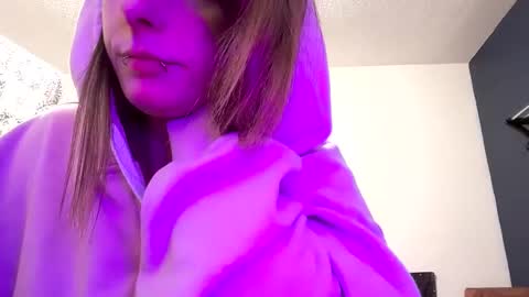 Snapshot of lilsirens11ut chatting on 12.13.25 lilsirens11ut online show from 12.13.25