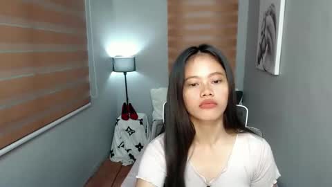 Snapshot of lilsweet_marie chatting on 12.04.24 Lilsweet marie online show from 12.04.24