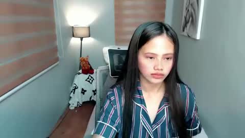 Snapshot of lilsweet_marie chatting on 12.08.24 Lilsweet marie online show from 12.08.24