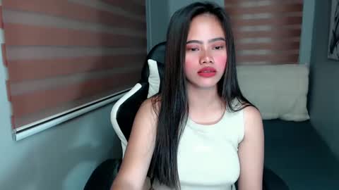 Snapshot of lilsweet_marie chatting on 01.31.25 Lilsweet marie online show from 01.31.25