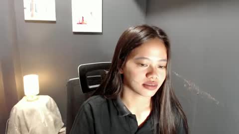 Snapshot of lilsweet_marie chatting on 02.25.25 Lilsweet marie online show from 02.25.25