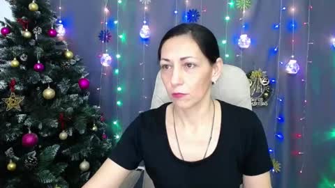 Snapshot of lilugrants chatting on 12.28.24 lilugrants online show from 12.28.24