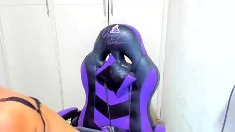 Snapshot of lily_anal_squirt chatting on 12.16.24 lily_anal_squirt online show from 12.16.24