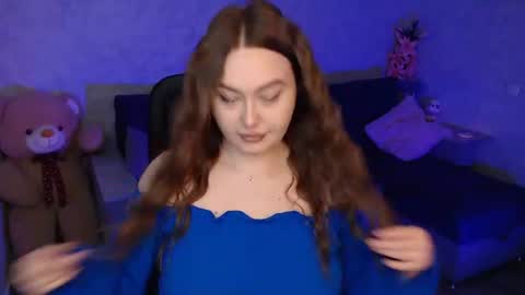 lily_baker_ online show from 03.20.26