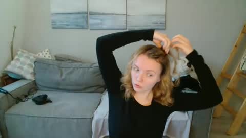 Snapshot of lily_dollyx chatting on 12.02.25 Lily dollyx online show from 12.02.25