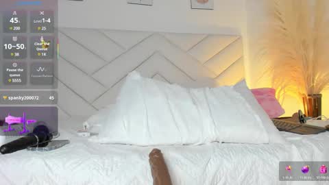 Snapshot of lily_evil chatting on 02.25.25 online show from 02.25.25