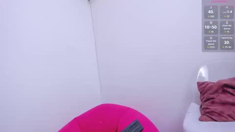 Snapshot of lily_evil chatting on 09.23.25 online show from 09.23.25