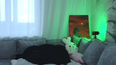 Lily online show from 01.19.25