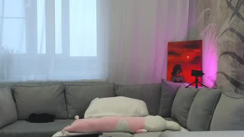 Lily online show from 01.31.25