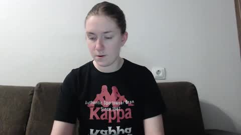 Snapshot of lily_love_x chatting on 02.10.25 lily_love_x online show from 02.10.25