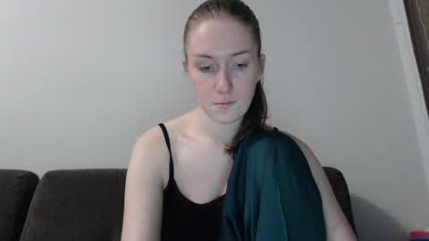 lily_love_x online show from 04.06.26