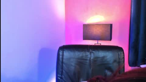 Lily Miiller online show from 01.10.25