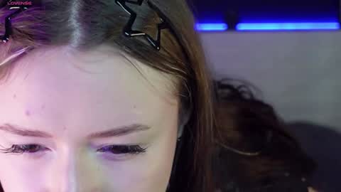 Snapshot of lily_moonlight chatting on 01.10.25 Lily online show from 01.10.25