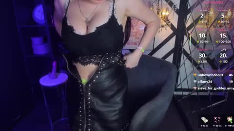 Snapshot of lily_moonlight chatting on 03.11.25 Lily online show from 03.11.25