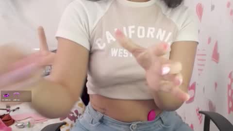 Lily Roberts online show from 11.05.25